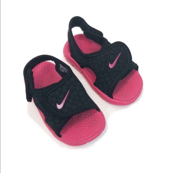 nike sandals size 4